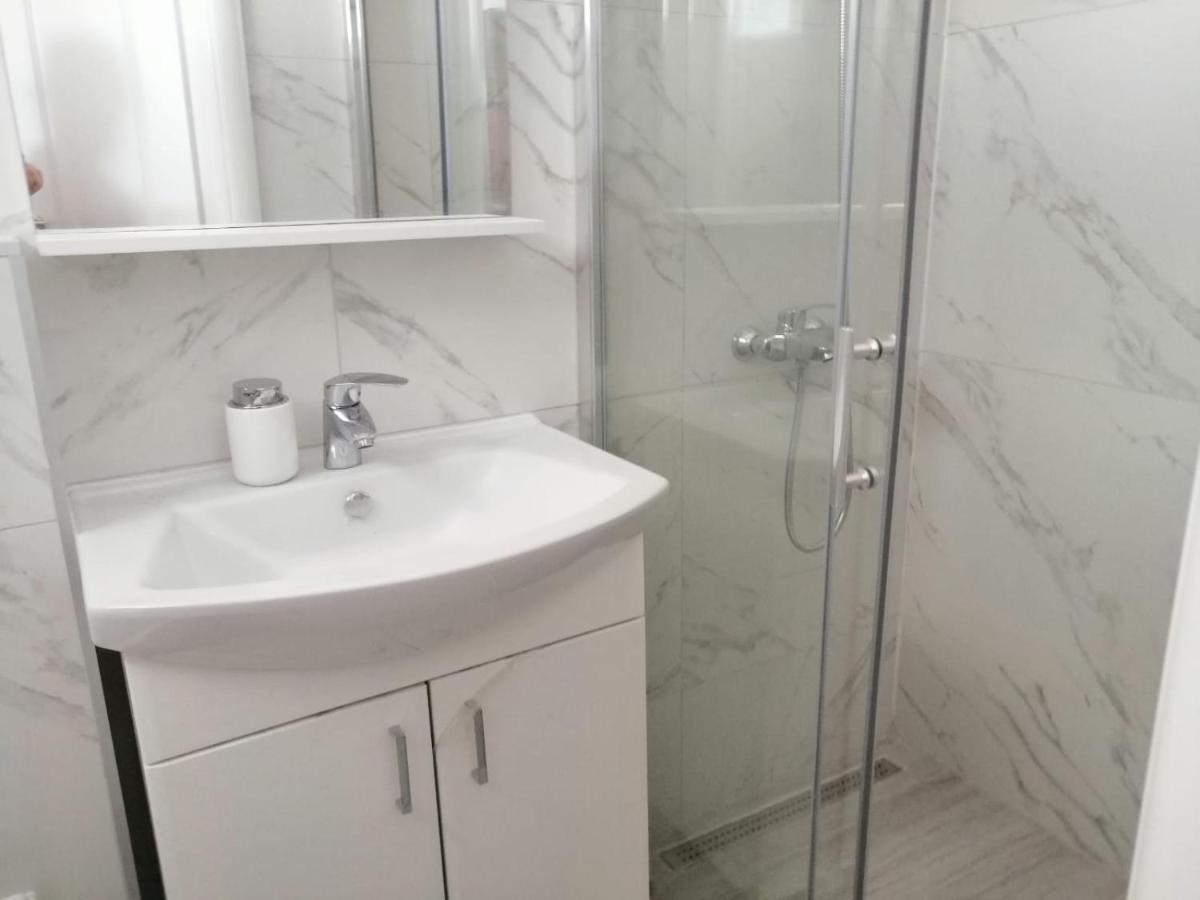 Apartman Ivy ยูบุสกี ภายนอก รูปภาพ